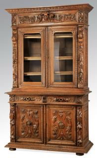 Appraisal: th c French carved oak bookcase h French two part