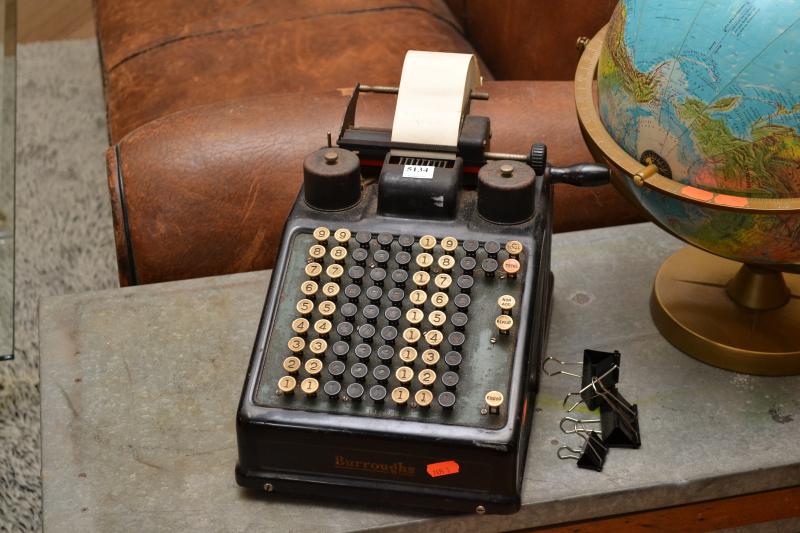 Appraisal: AN EARLY TH CENTURY ADDING MACHINE A GREY METAL INDUSTRIAL