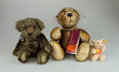 Appraisal: A collection of various teddy bears to include Cliff Richard