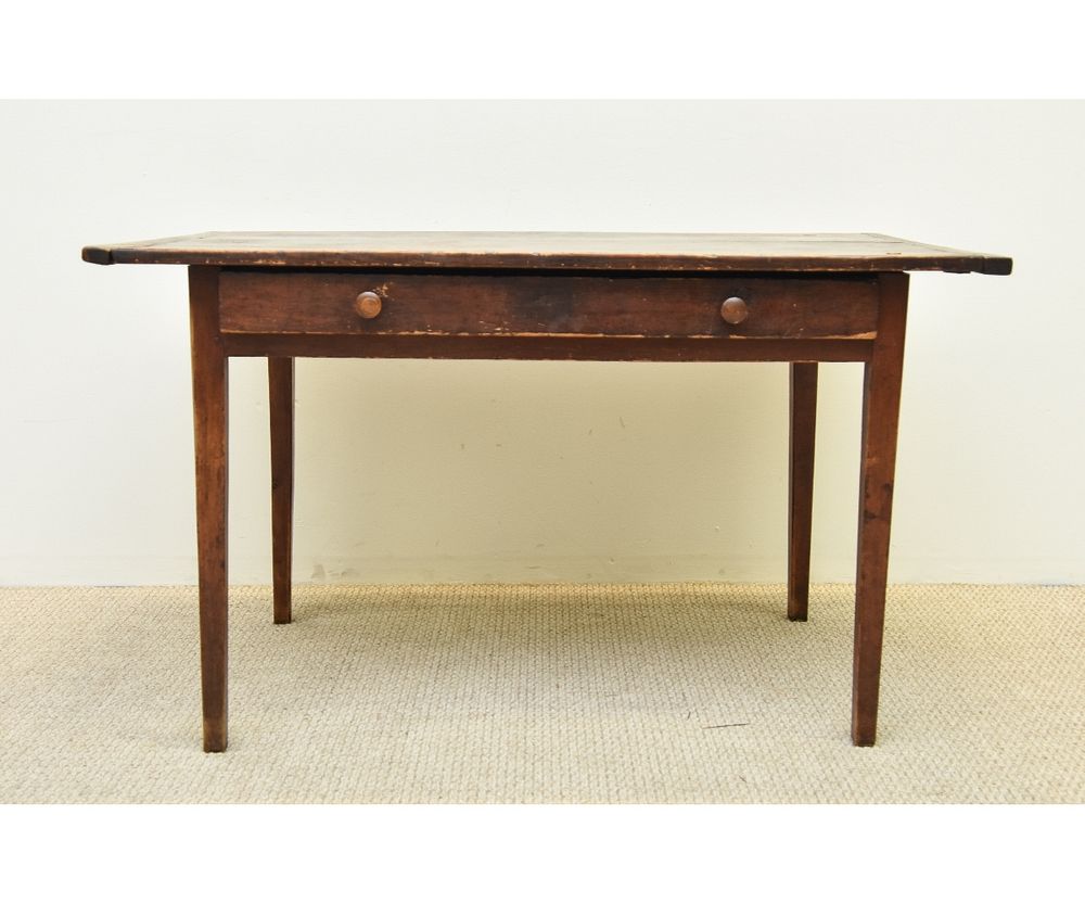 Appraisal: Country Pine Table Country pine table early th c with