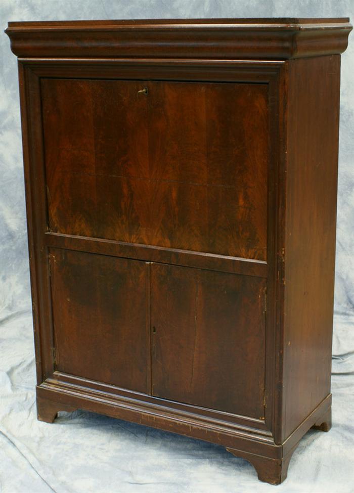 Appraisal: Mahogany Philadelphia abbatant du jour vertical fall front concealing an