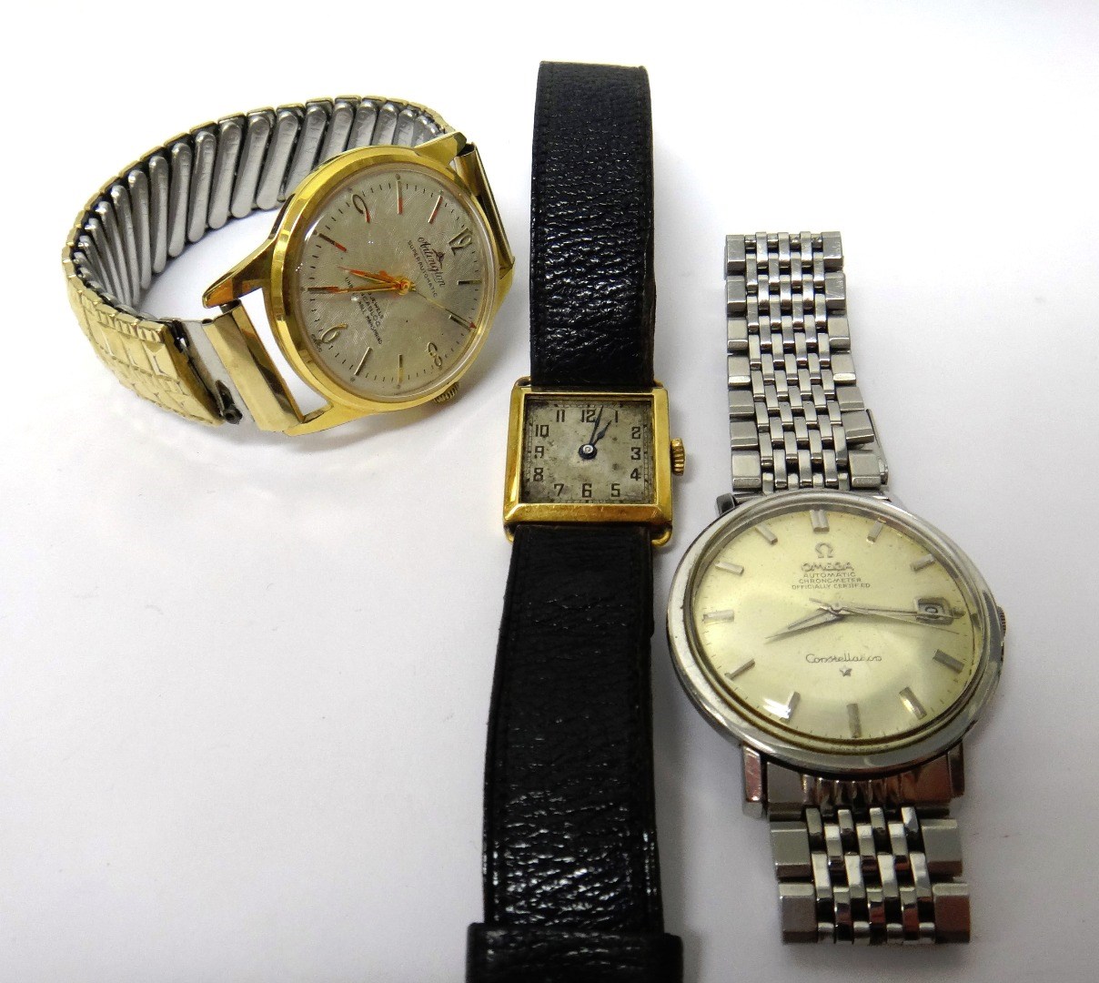 Appraisal: A lady's ct gold square cased Vertex wristwatch the silvered