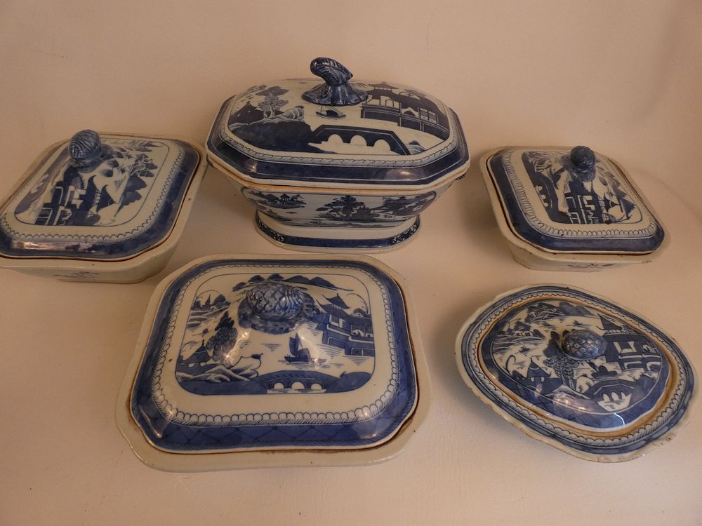 Appraisal: CHINESE CANTON SERVING PIECES th century Chinese Canton pieces covered