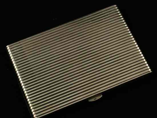 Appraisal: An Alfred Dunhill ct gold cigarette case with ribbed decoration