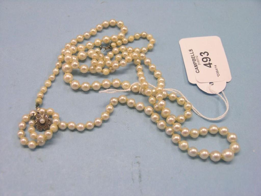 Appraisal: A cultured pearl necklace and a jade-type necklace