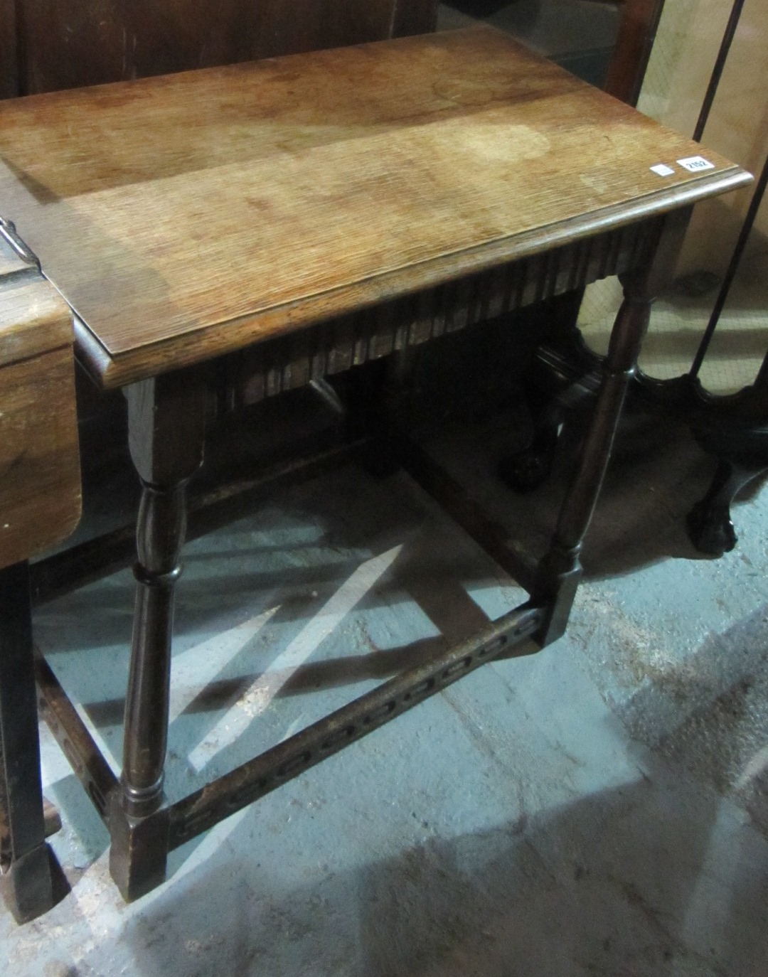 Appraisal: A th century oak rectangular occasional table