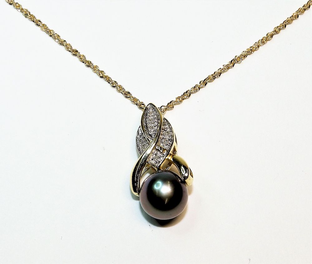 Appraisal: K Yellow Gold Diamond Black Pearl Necklace China th Century