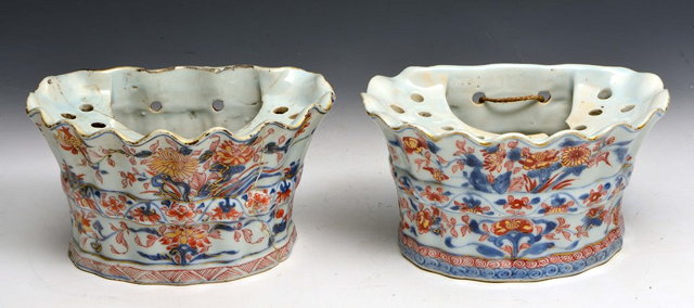 Appraisal: A PAIR OF CHINESE IMARI BOUGH POTS made for the