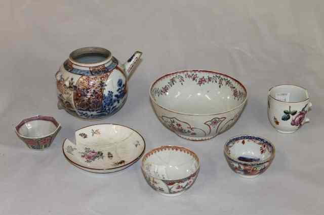 Appraisal: A GROUP OF CHINESE PORCELAIN from the Watney collection comprising