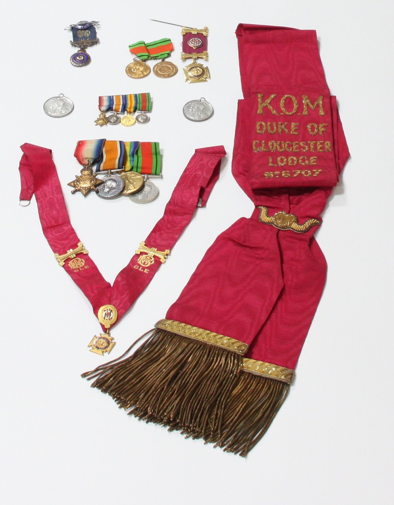 Appraisal: A World War I group of medals to Pte J