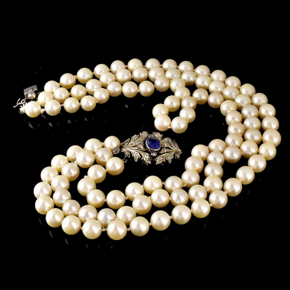 Appraisal: Vintage Pearl Necklace Vintage Three Strand mm White Pearl Necklace