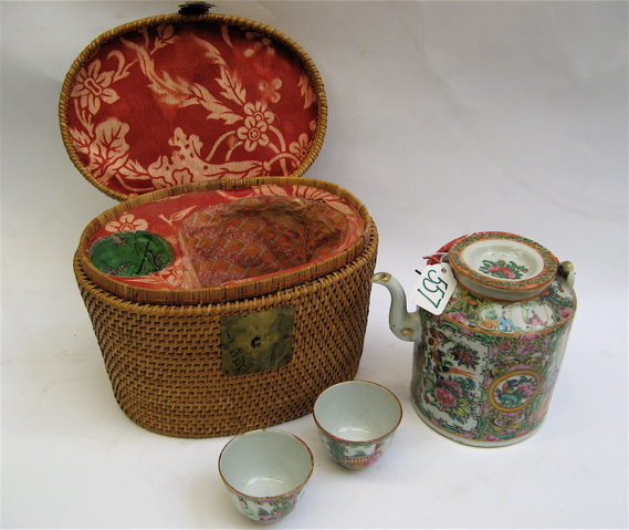 Appraisal: CHINESE PORCELAIN TEA SET IN A FITTED BASKET pieces the