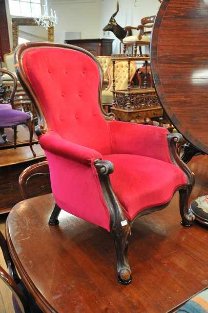 Appraisal: A VICTORIAN GENTLEMANS CHAIR IN RASBERRY VELOUR