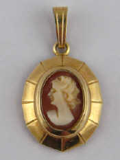 Appraisal: A yellow metal tests carat gold cameo pendant approx cm