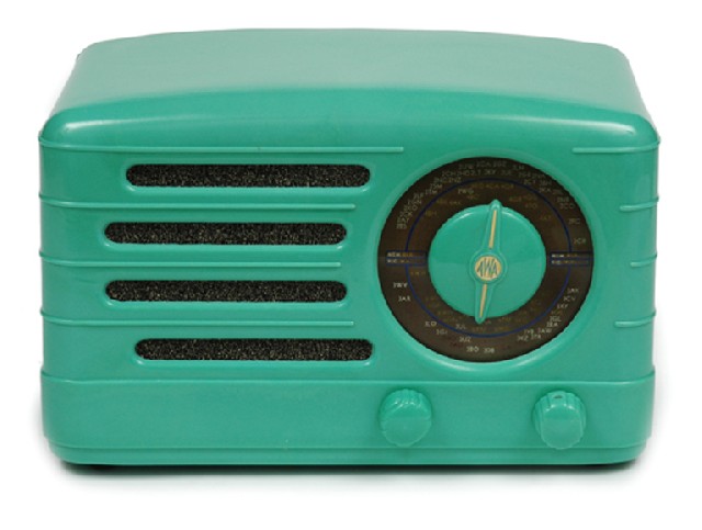 Appraisal: AWA Radiolette M circa green case and knobs with circular