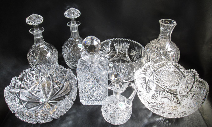 Appraisal: EIGHT PIECES CUT CRYSTAL in various patterns including three bowls