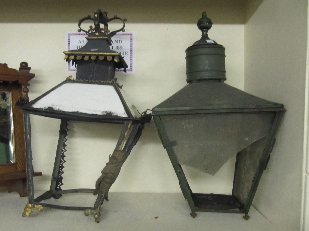 Appraisal: Victorian 'Provosts' street lamp and another