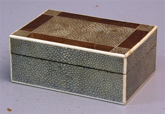 Appraisal: Early th century ivory banded and shagreen trinket box h