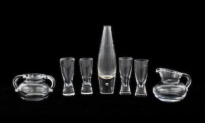 Appraisal: A Group of Steuben Glass Pieces Consisting of a set