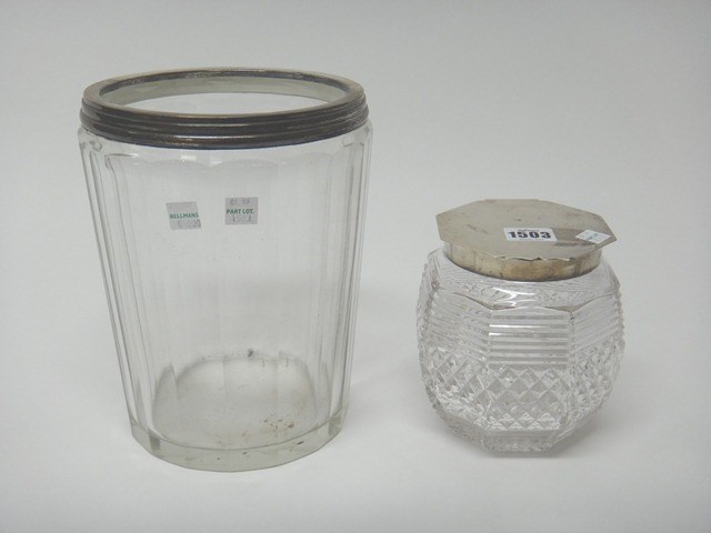 Appraisal: A silver hinge lidded faceted octagonal glass biscuit barrel Birmingham