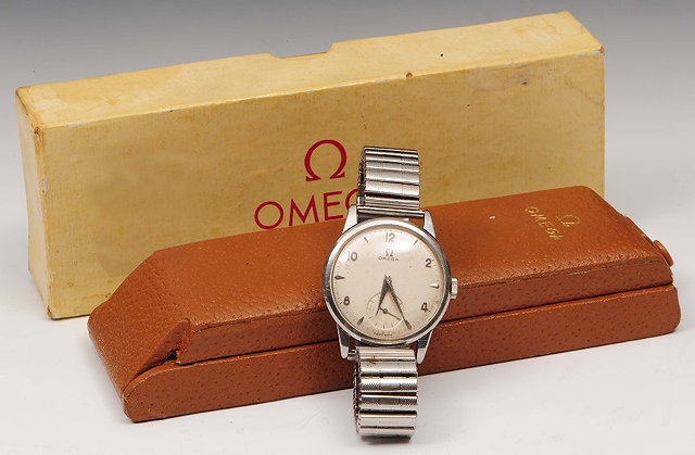 Appraisal: A gent's Omega wrist watchwith enamel dial and supplementary second