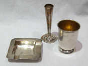 Appraisal: A square hallmarked sterling silver ashtray x cm and a