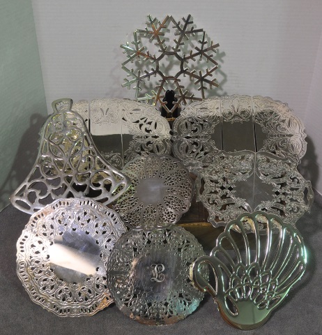 Appraisal: Bx Silverplate Trivets