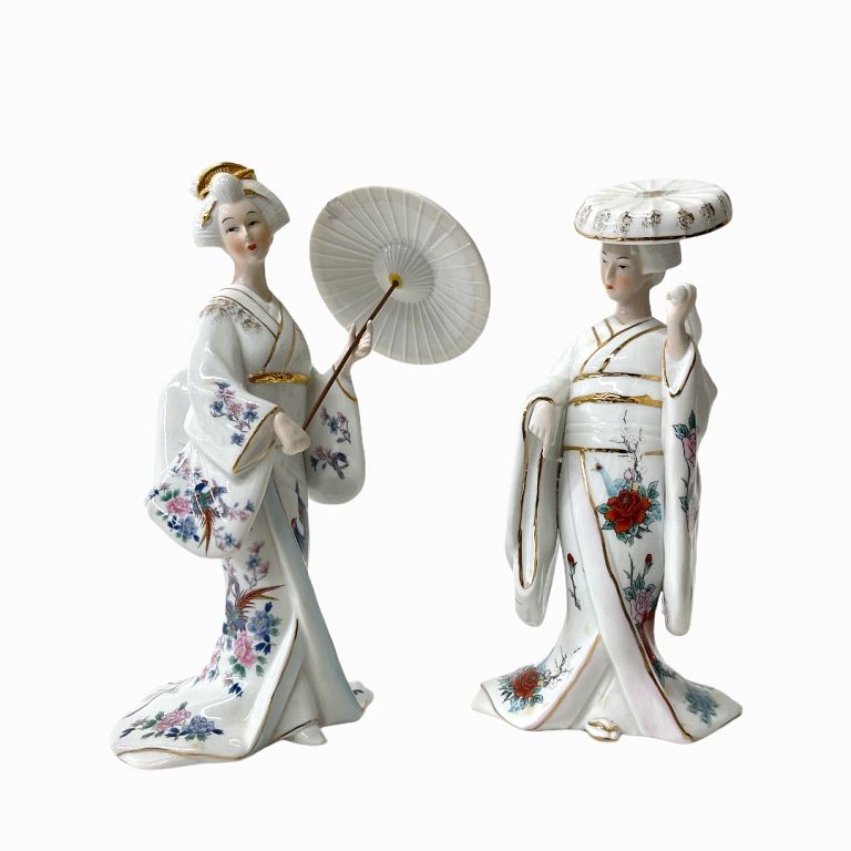 Appraisal: Pair of Vintage Chinese Porcelain Figurine Geishas Porcelain figures with