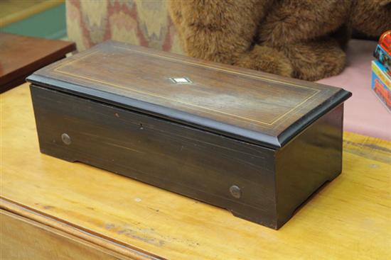 Appraisal: MUSIC BOX Cylinder box in a mahogany case with mother