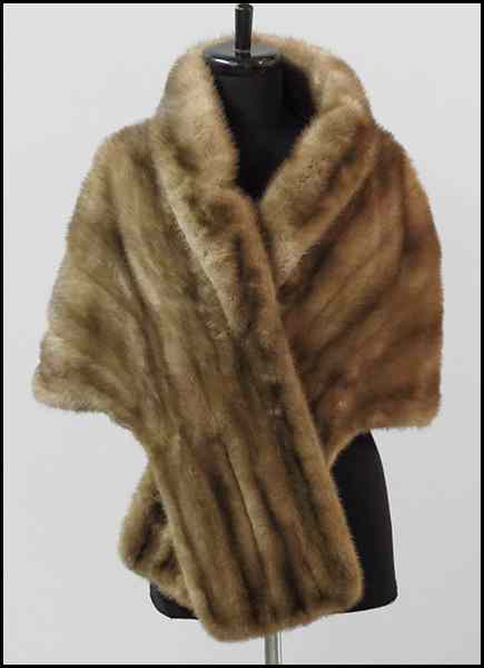 Appraisal: PASTEL MINK WRAP Condition No Specific Condition Recorded - Sold