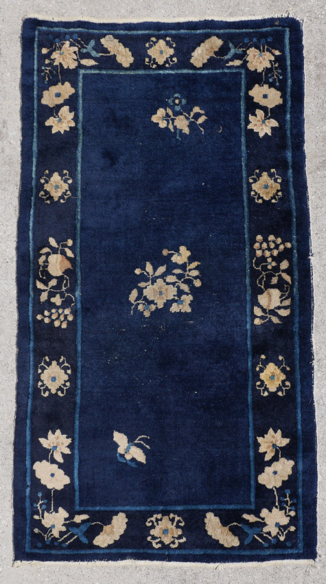 Appraisal: SEMI-ANTIQUE CHINESE HAND KNOTTED WOOL RUG ' '' X '