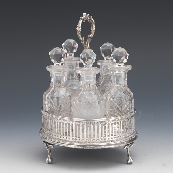 Appraisal: QUEEN VICTORIA STERLING SILVER AND GLASS CRUET SET LONDON CA