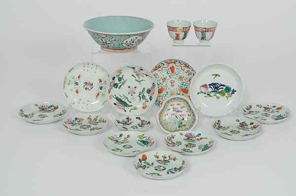 Appraisal: Chinese Tablewares China An assembled group of sixteen tablewares including