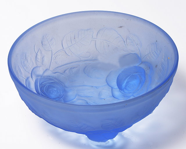 Appraisal: A LATE TH CENTURY TO EARLY TH CENTURY OPALINE GLASS