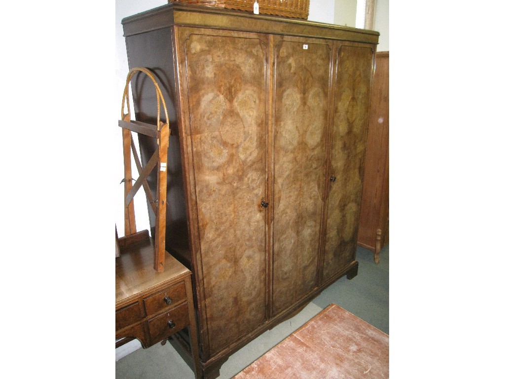 Appraisal: Walnut veneered three section wardrobe dressing table and four drawer