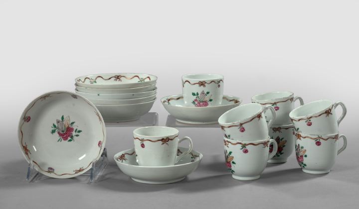 Appraisal: Sixteen-Piece Set of Chinese Export Porcelain Teacups and Saucers first