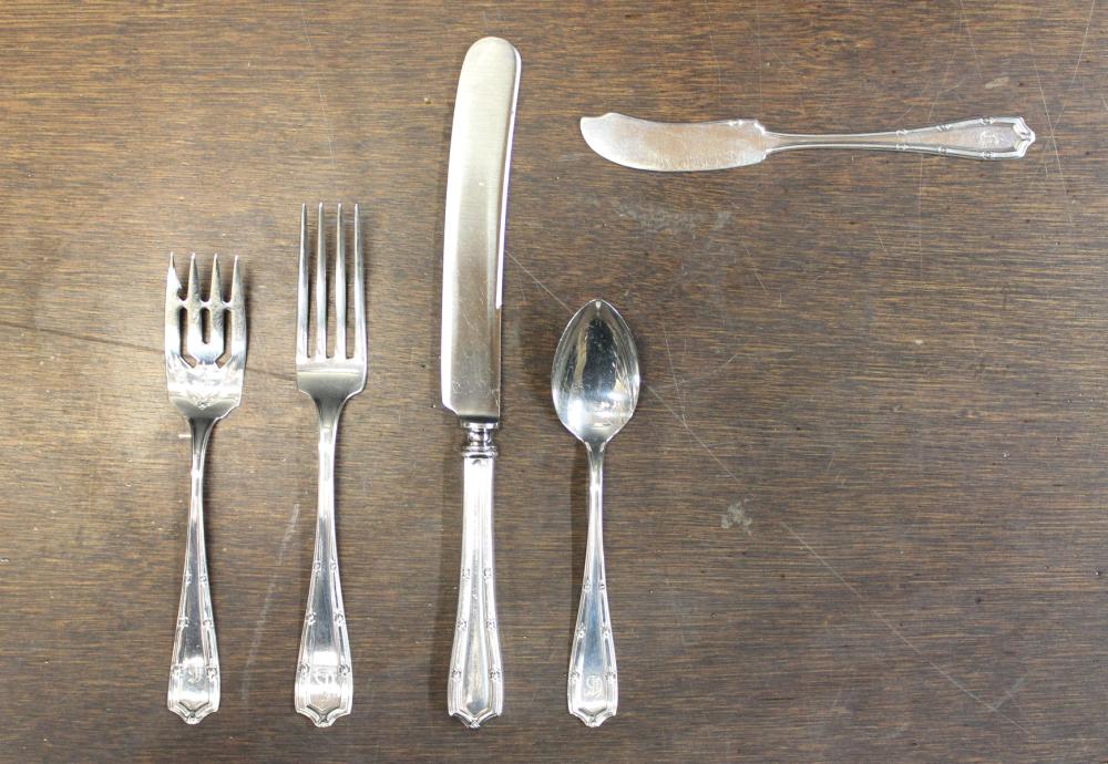 Appraisal: ALVIN FRANCIS I STERLING SILVER FLATWARE SET pieces comprised of