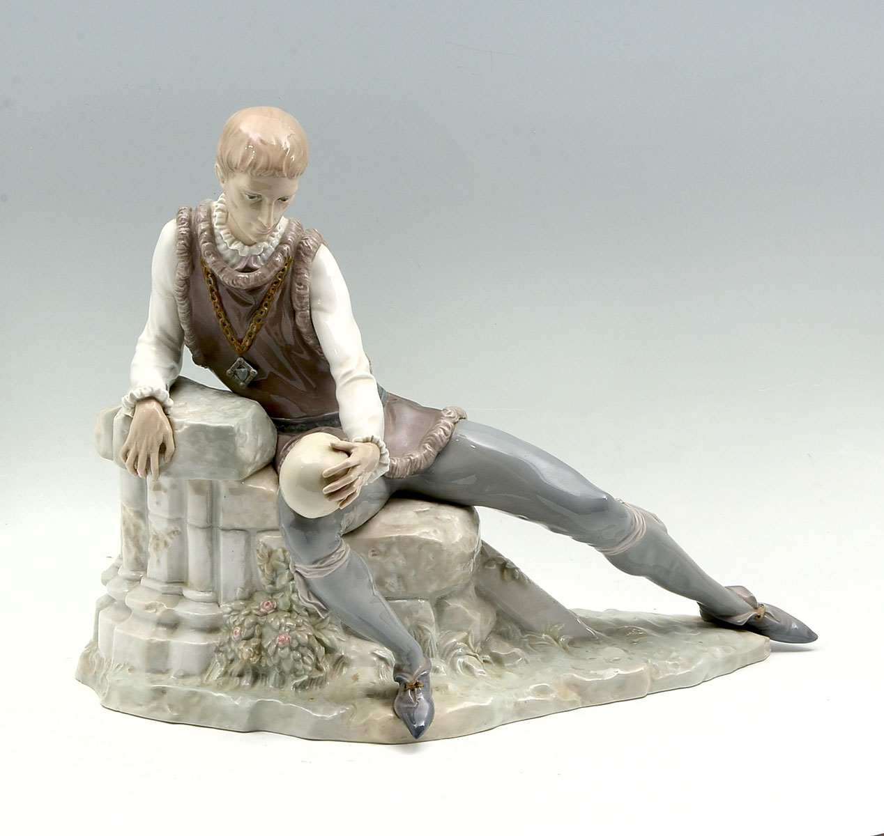 Appraisal: LARGE LLADRO ''HAMLET'' FIGURINE HAMLET Limited Edition Retired includes COA