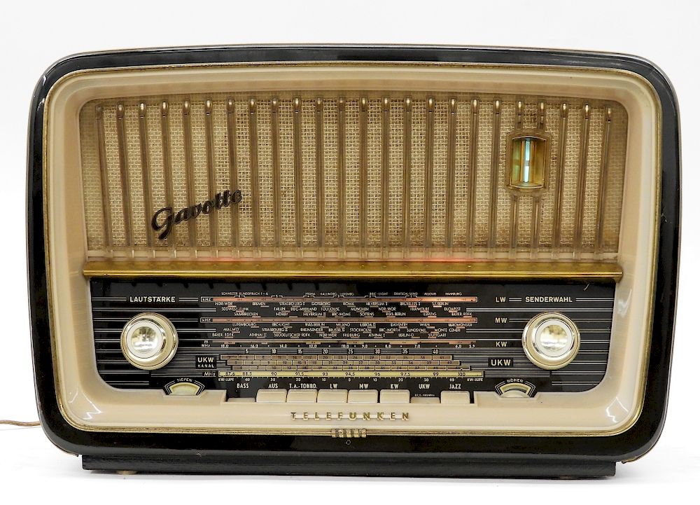 Appraisal: Telefunken Gavotte AM FM Sunburst Deco Radio Germany Circa Welchselstrom-Super