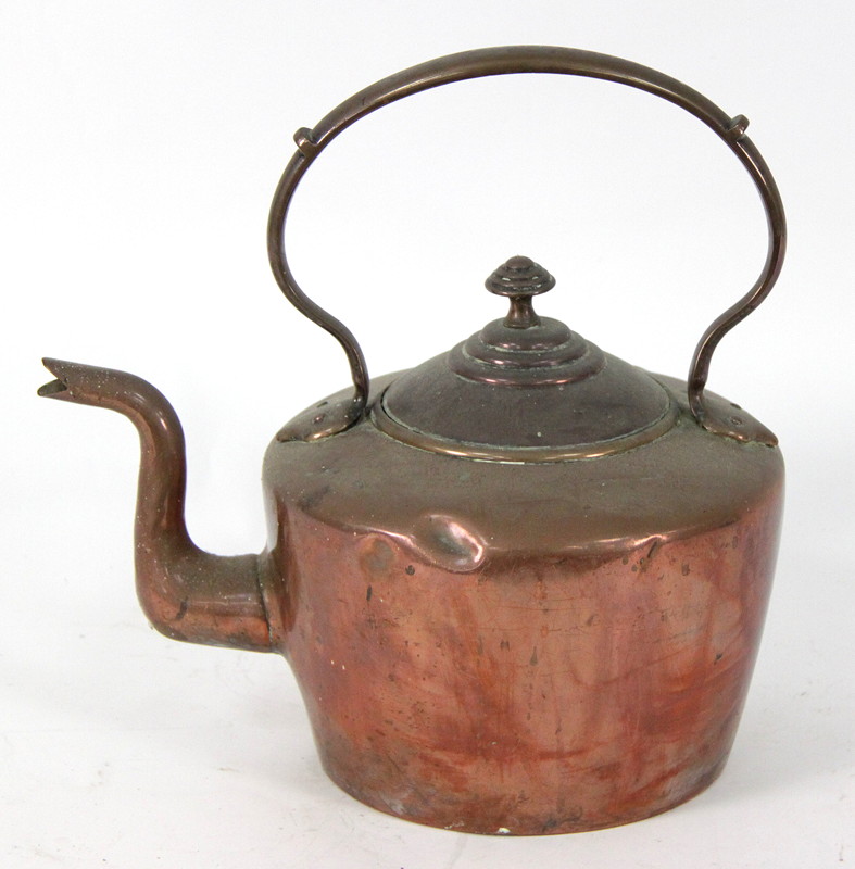 Appraisal: A large copper kettle and cover