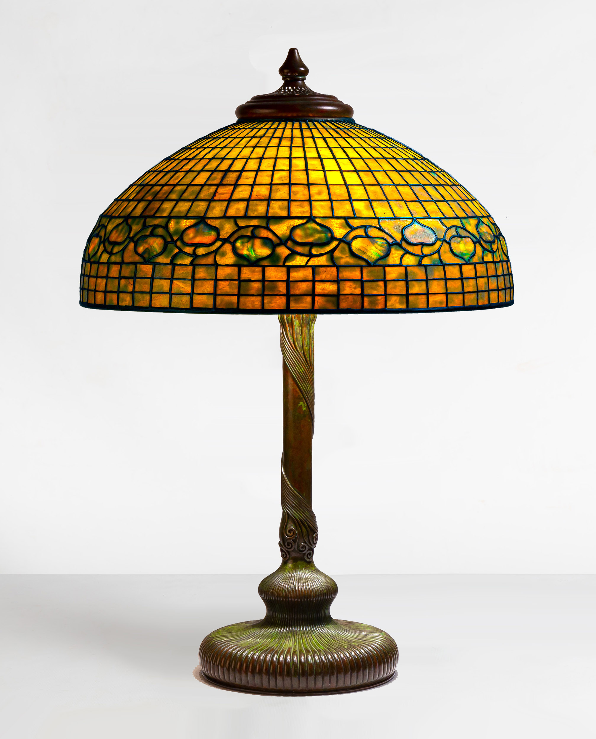 Appraisal: TIFFANY STUDIOS NEW YORK ACORN TABLE LAMP circa leaded glass