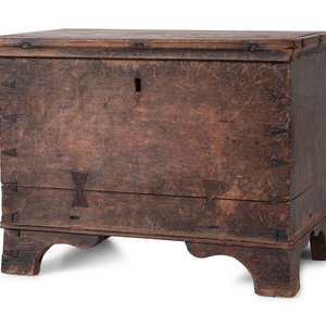 Appraisal: A Federal Painted Pine Blanket Chest Early th Century Height