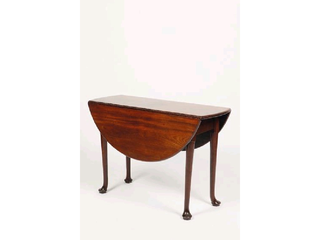 Appraisal: A GEORGE II MAHOGANY DROP FLAP DINING TABLE the oval