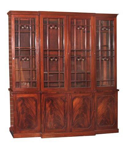 Appraisal: AN EARLY TH CENTURY MAHOGANY BREAK FRONT LIBRARY BOOKCASE the