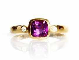 Appraisal: A ct gold amethyst and two diamond ring size L