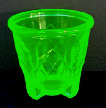 Appraisal: Depression Era Vaseline Glass Measuring Cup From the 's to