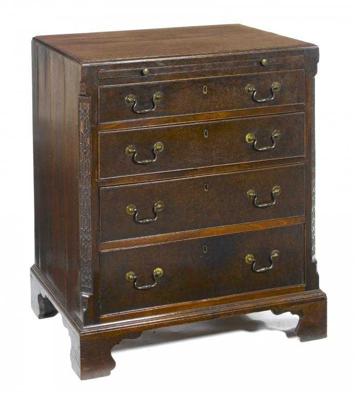 Appraisal: A GEORGE III MAHOGANY CHEST OF DRAWERS the moulded top