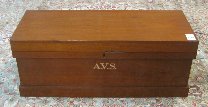 Appraisal: LIFT-TOP MAHOGANY STORAGE CHEST American early th century of rectangular