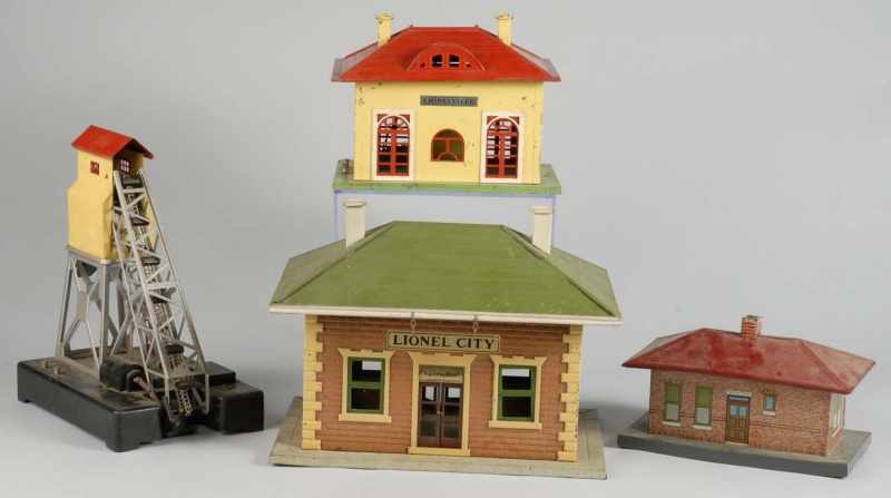 Appraisal: Lot of Lionel American Flyer Train Stations Description Includes American