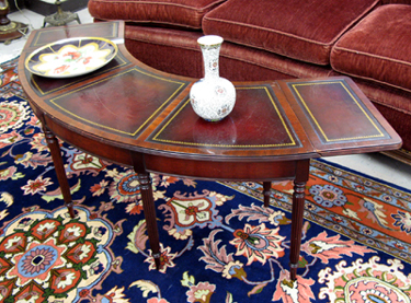 Appraisal: FEDERAL STYLE MAHOGANY COCKTAIL TABLE American mid th century having